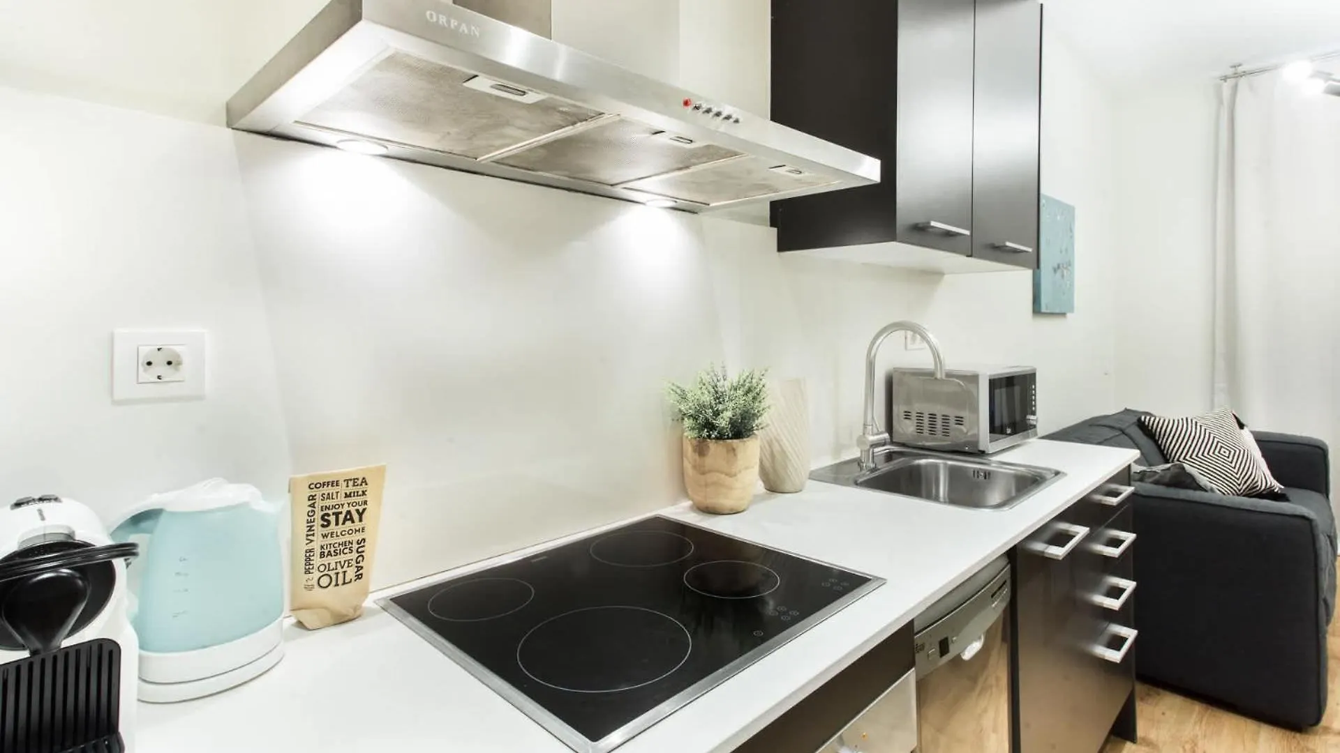 Centric 2Bedroom In Las Ramblas 3 1A Barcelona